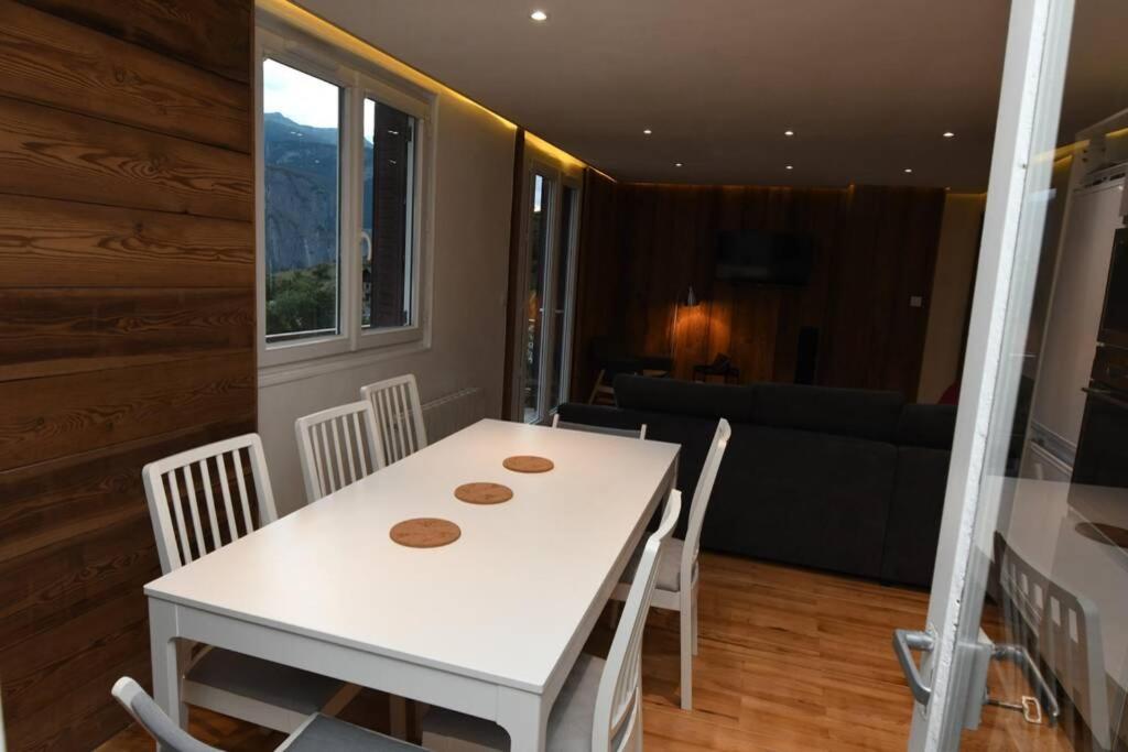 Logement rénové avec vue panoramique La Saussaz Exterior foto
